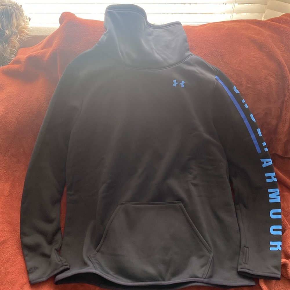 Under armour sweatshirt